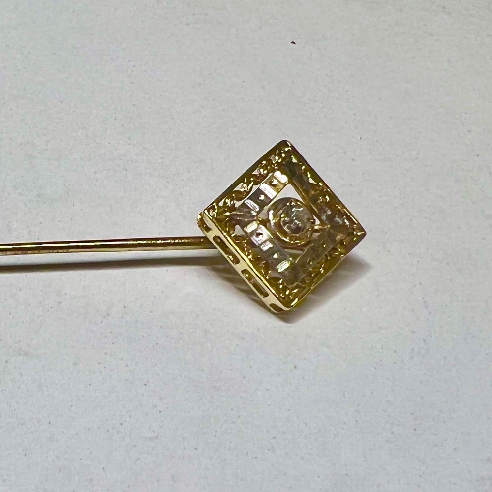 Ladies gold and diamond stick pin